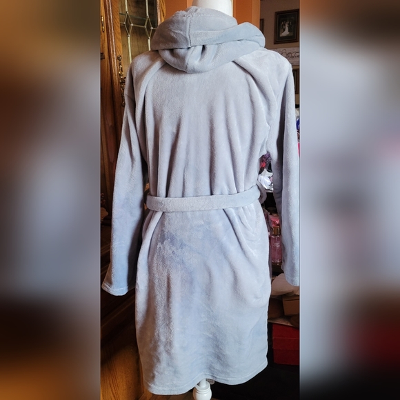 Summer & Rose Plush Grey -Blue Robe. New - Picture 3 of 4